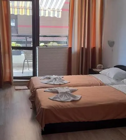 Апартаменты Studio At Vigo